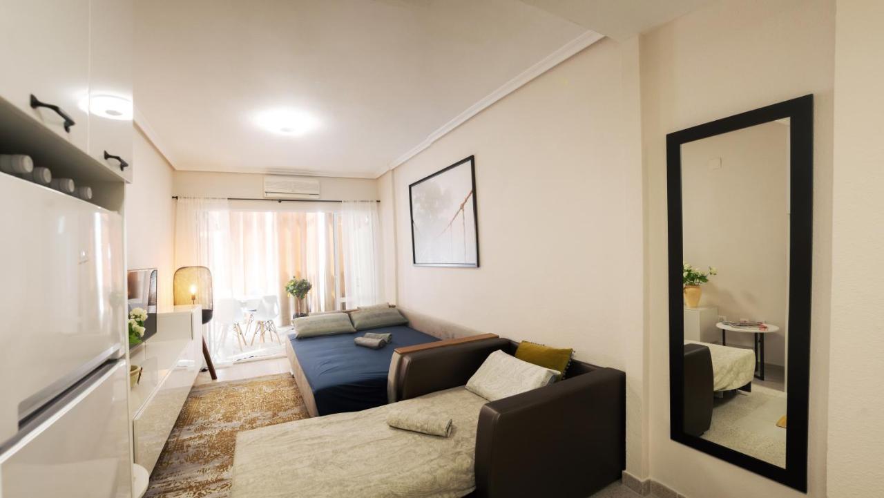 Holiday Studio Jardin Playa 또레비에하 외부 사진